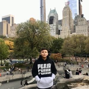 Meet your Posher, Tomas